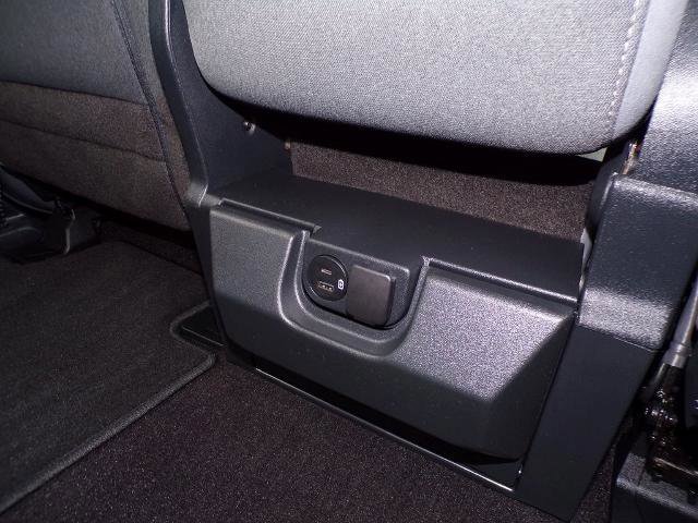 Certified 2023 Ford F150 XLT w/ Equipment Group 302A High image 13