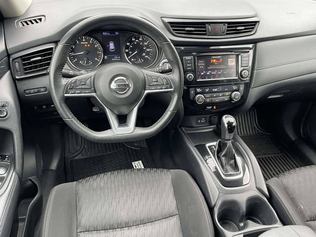 Used 2020 Nissan Rogue SV FWD image 4