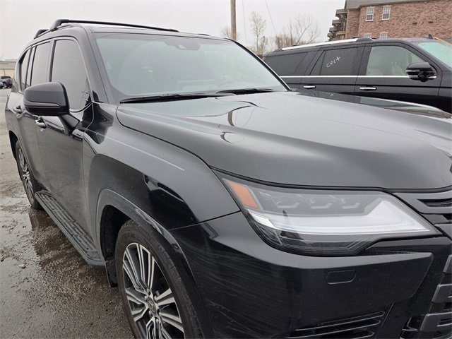 Used 2024 Lexus LX 600 4WD w/ Appearance Package image 9