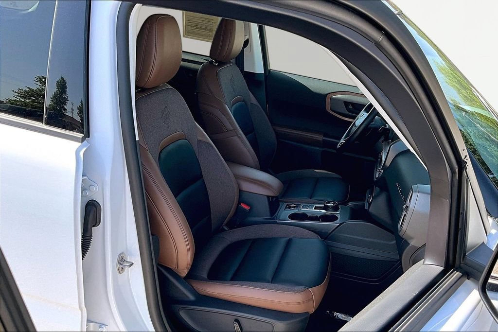 Certified 2025 Ford Bronco Sport Outer Banks w/ Outer Banks Tech Package+ AWD/4WD image 7