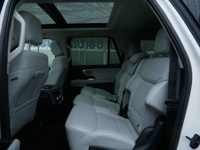 Certified 2025 Ford Expedition Max Platinum image 13