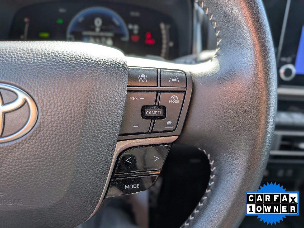 Used 2025 Toyota Camry SE FWD image 27