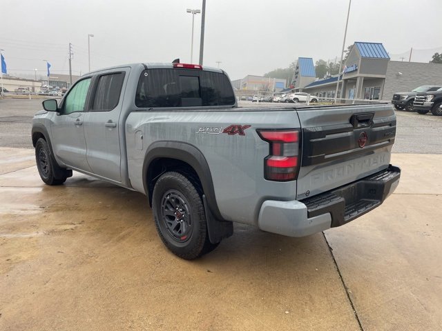 Used 2025 Nissan Frontier PRO-4X image 2