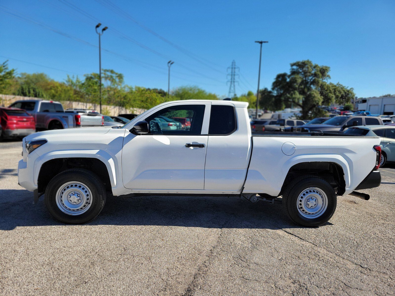 Used 2024 Toyota Tacoma SR image 7