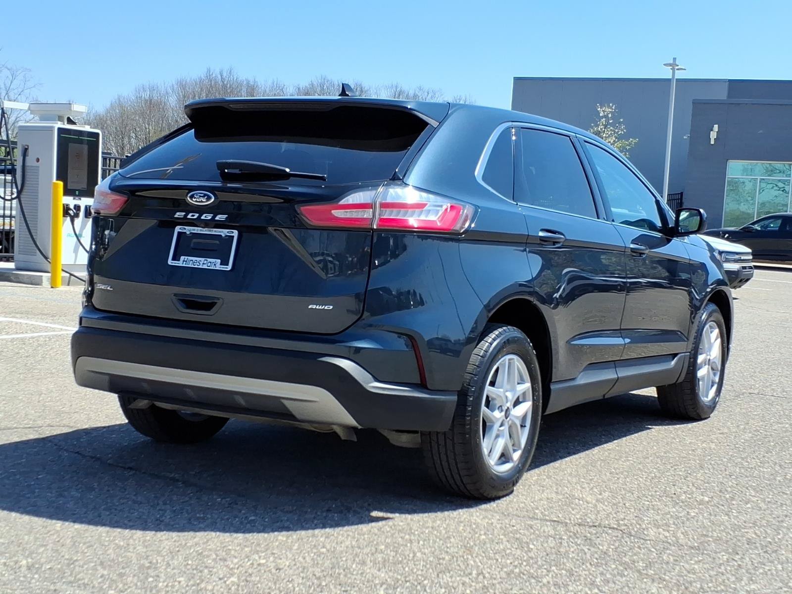 Certified 2023 Ford Edge SEL w/ Convenience Package AWD/4WD image 7