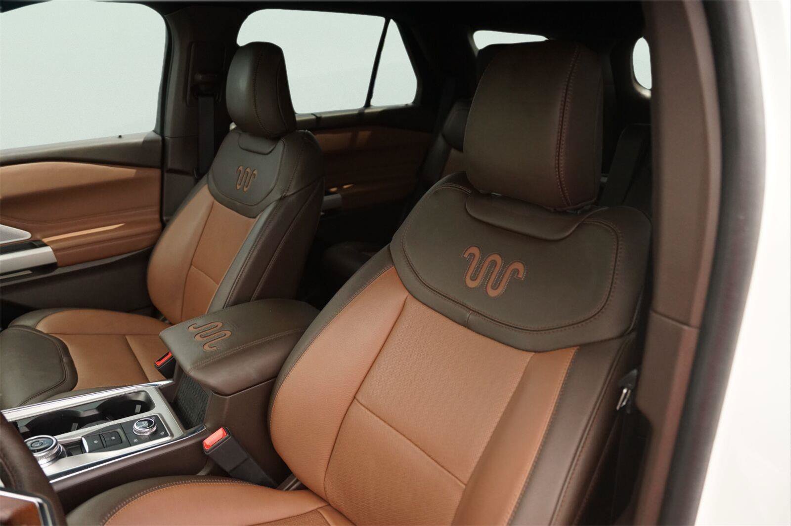 Certified 2022 Ford Explorer King Ranch w/ Class IV Trailer Tow Package AWD/4WD image 10