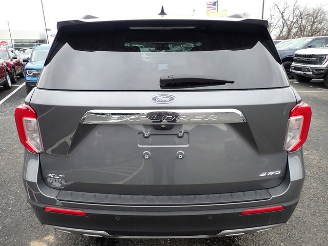 Certified 2023 Ford Explorer XLT w/ Equipment Group 202A image 7