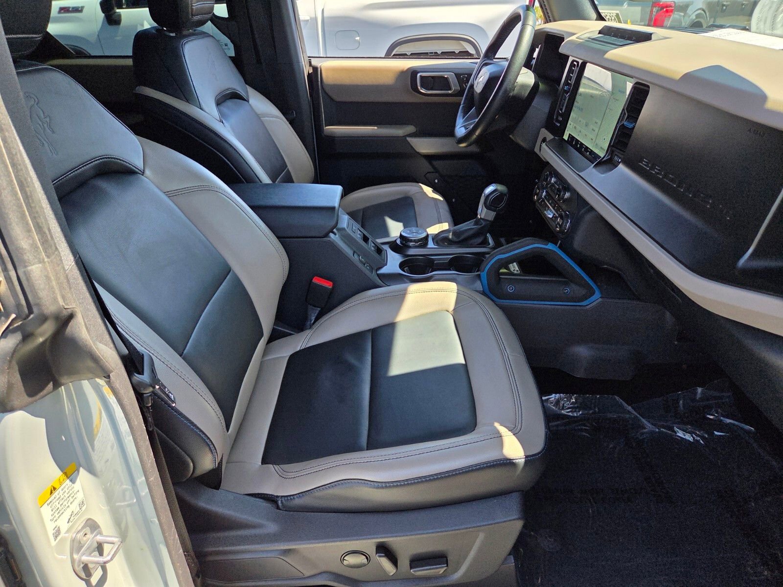 Certified 2023 Ford Bronco Wildtrak AWD/4WD image 15
