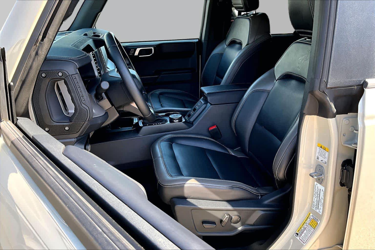 Certified 2025 Ford Bronco Outer Banks AWD/4WD image 8