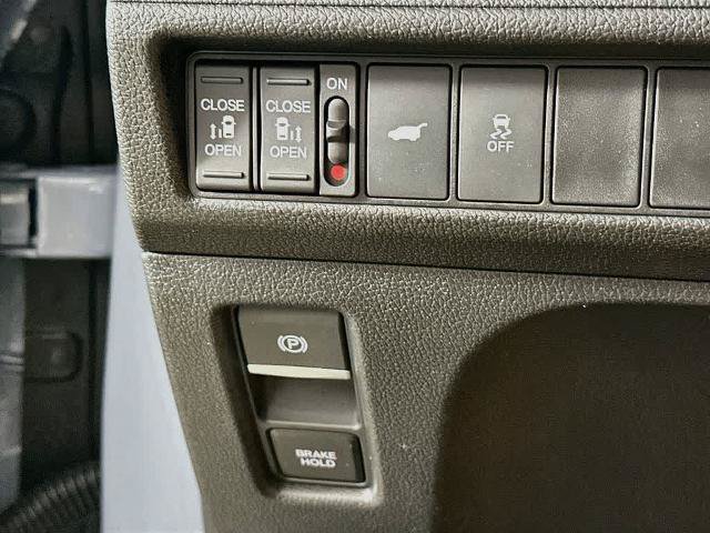 Used 2025 Honda Odyssey Sport-L image 26