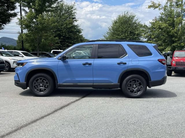 Used 2024 Honda Pilot TrailSport image 2