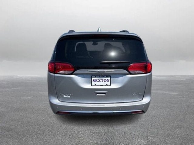 Used 2019 Chrysler Pacifica Limited FWD image 9