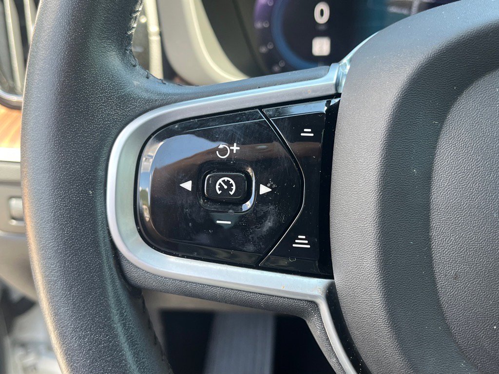 Used 2022 Volvo XC60 B6 Inscription w/ Advanced Package image 15