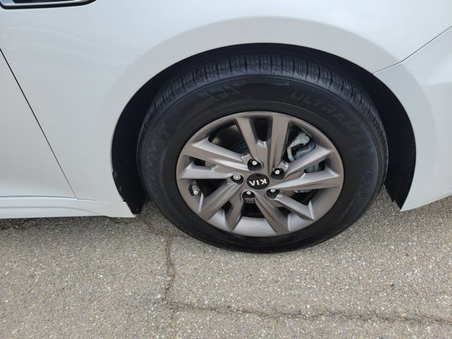 Used 2020 Kia Optima LX FWD image 11