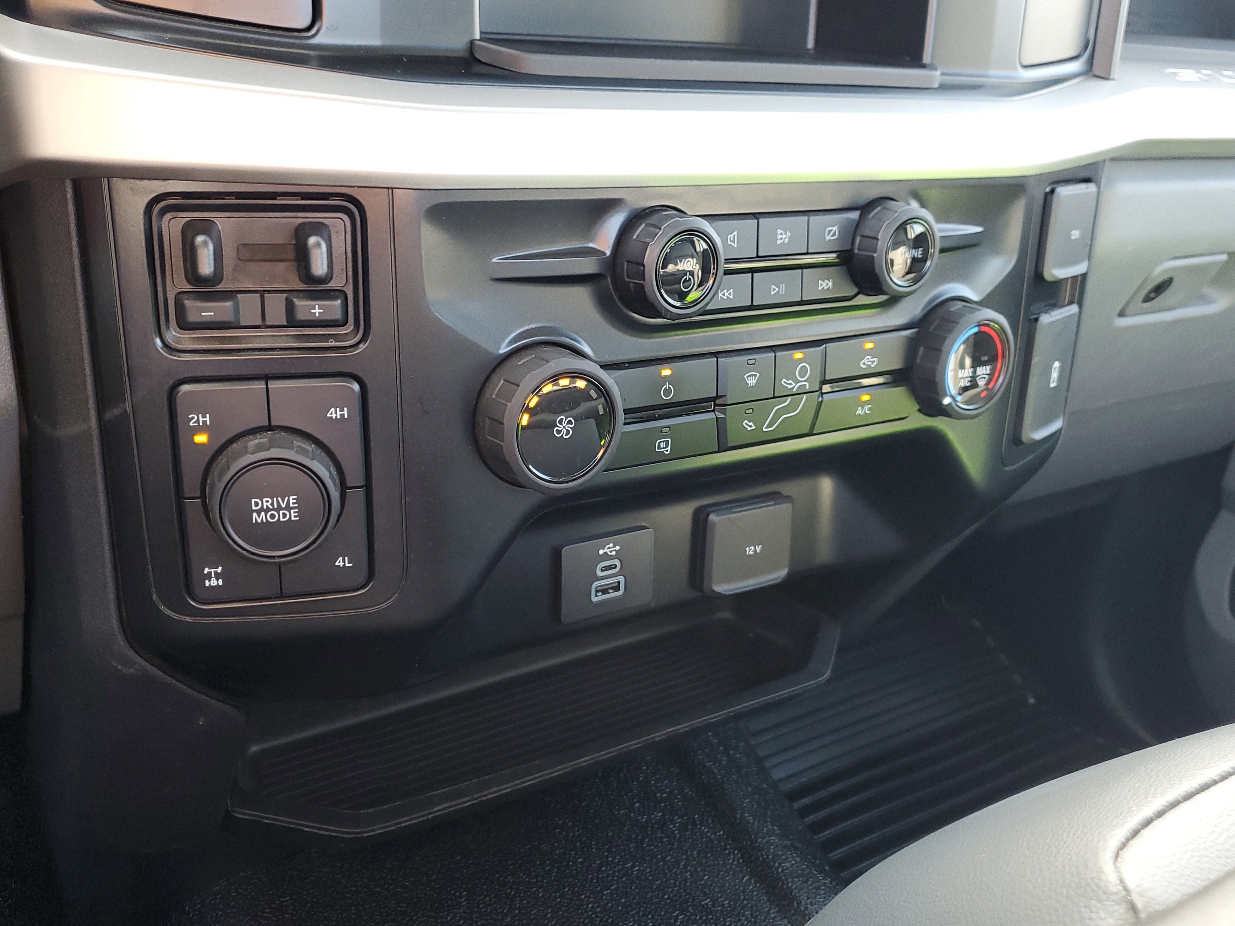 Certified 2024 Ford F350 XL w/ 360-Degree Camera Package image 23