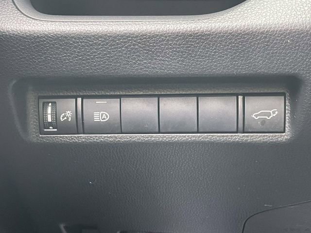 Used 2020 Toyota RAV4 XLE w/ Convenience Package image 22