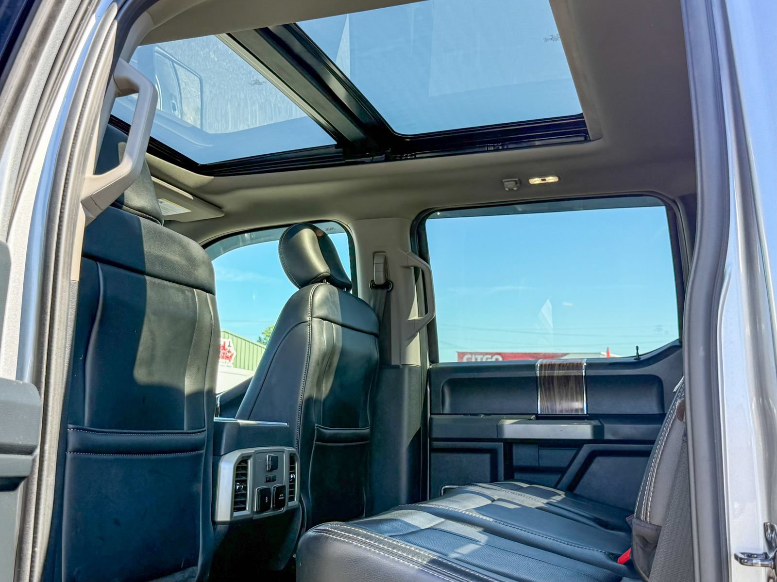 Certified 2020 Ford F150 Lariat w/ Equipment Group 502A Luxury AWD/4WD image 18
