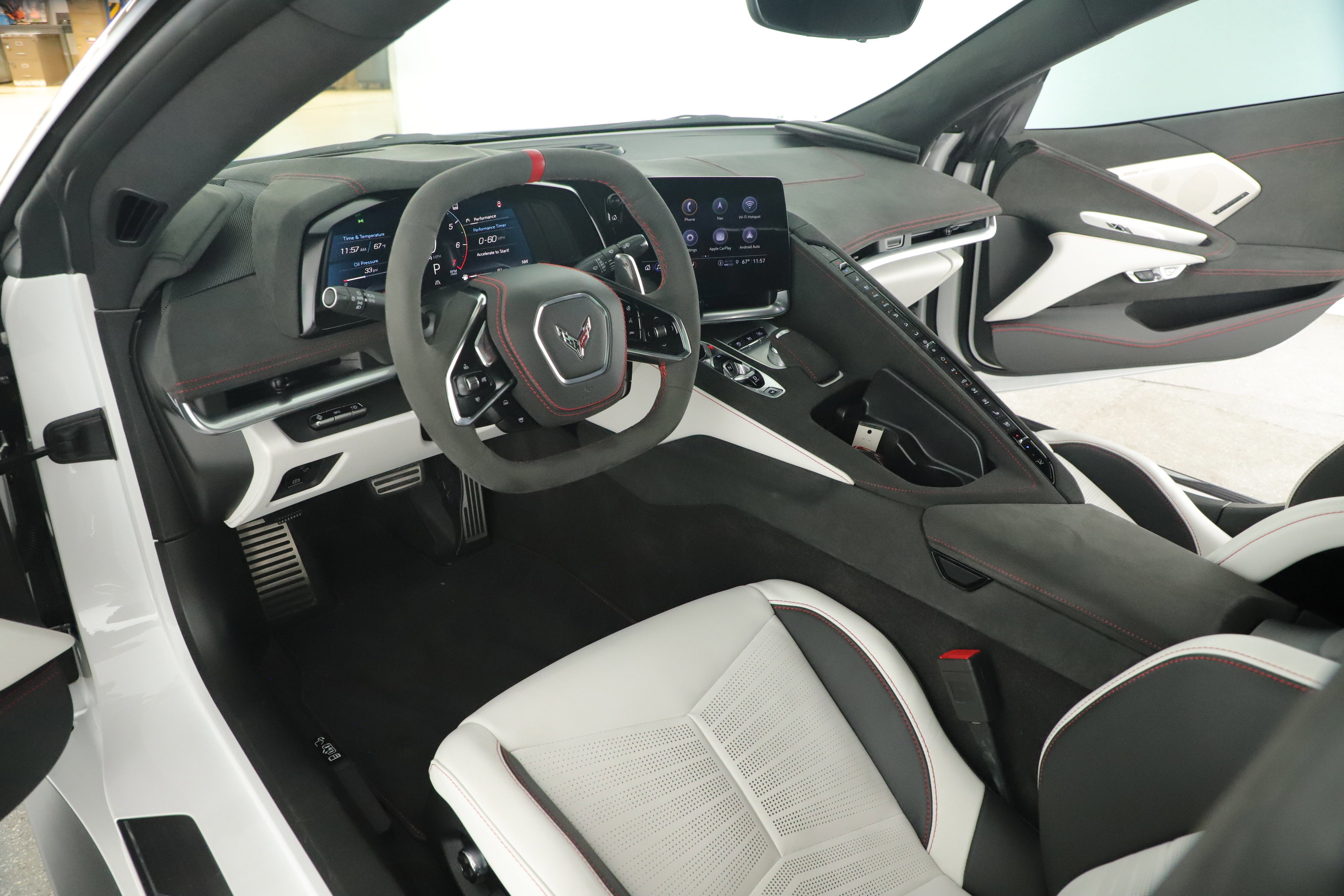 Used 2023 Chevrolet Corvette Stingray Premium Conv w/ Z51 Performance Package image 24