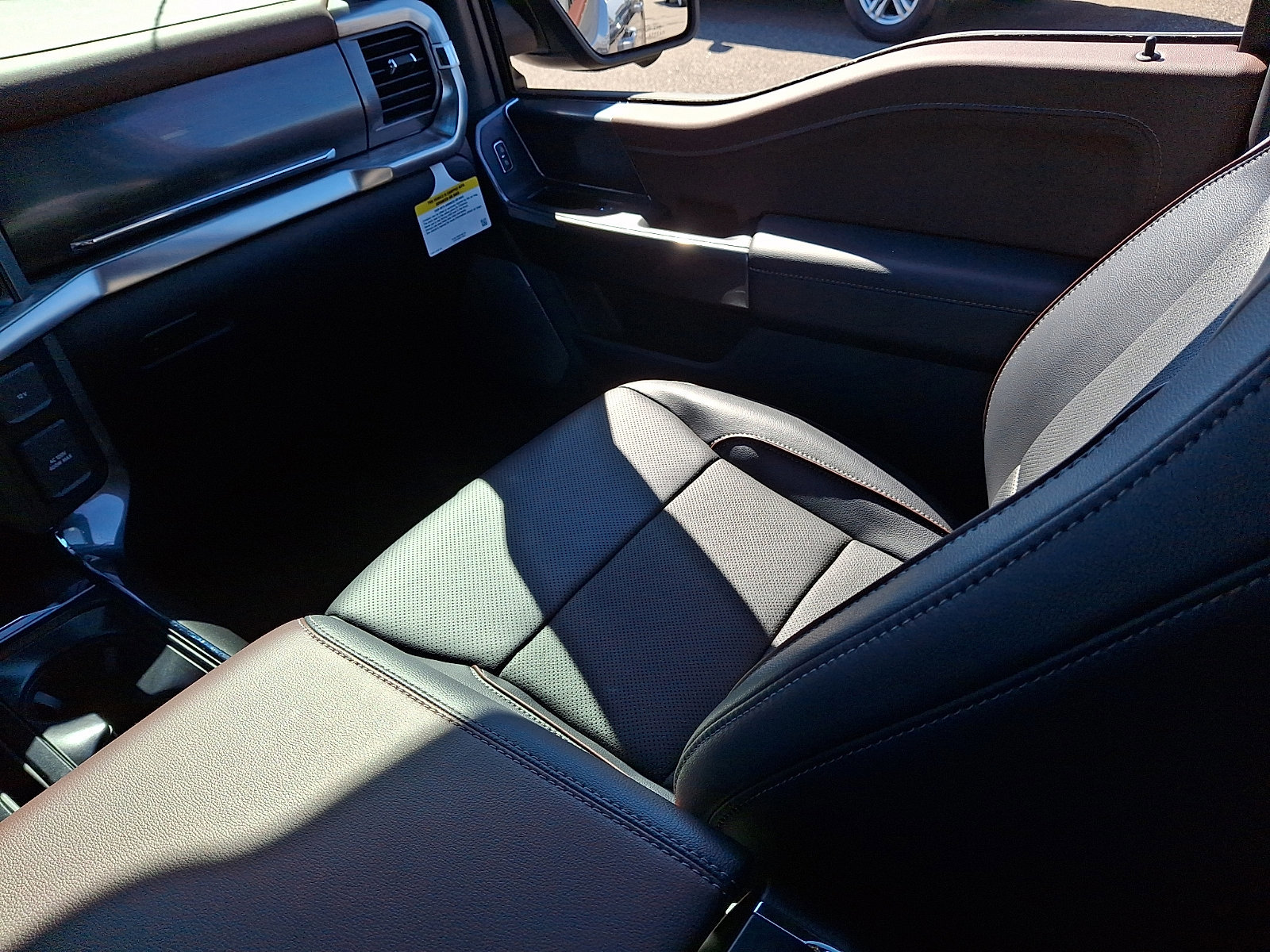 Certified 2023 Ford F150 Lariat w/ Equipment Group 502A High image 16