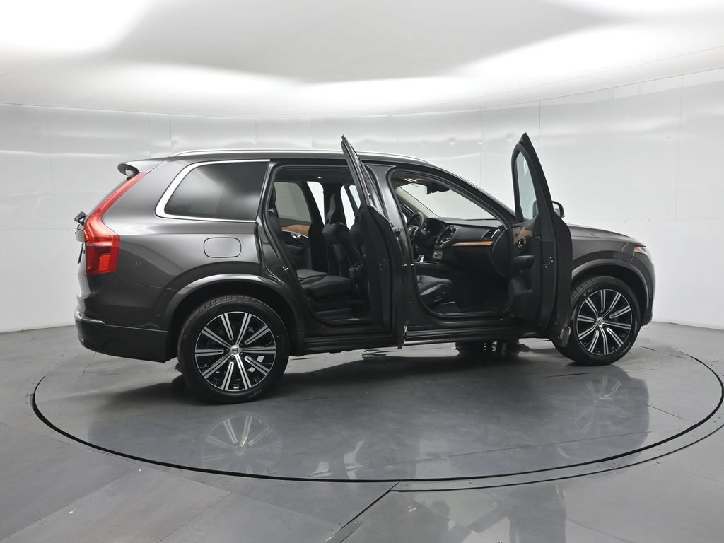 Used 2023 Volvo XC90 B6 Plus w/ Protection Package Premier AWD/4WD image 3