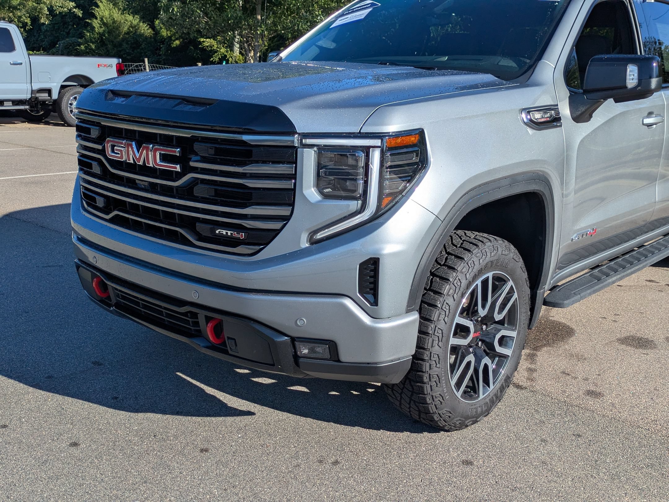 Used 2025 GMC Sierra 1500 AT4 w/ AT4 Premium Package AWD/4WD image 10