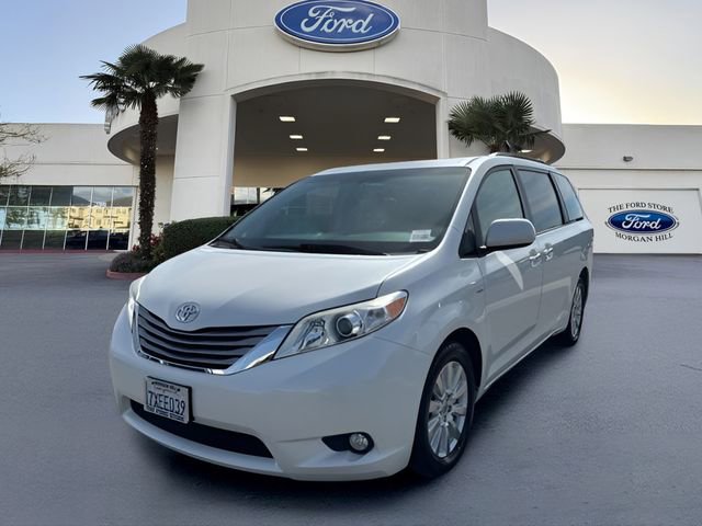 Used 2017 Toyota Sienna XLE w/ XLE Navigation Package AWD/4WD image 1