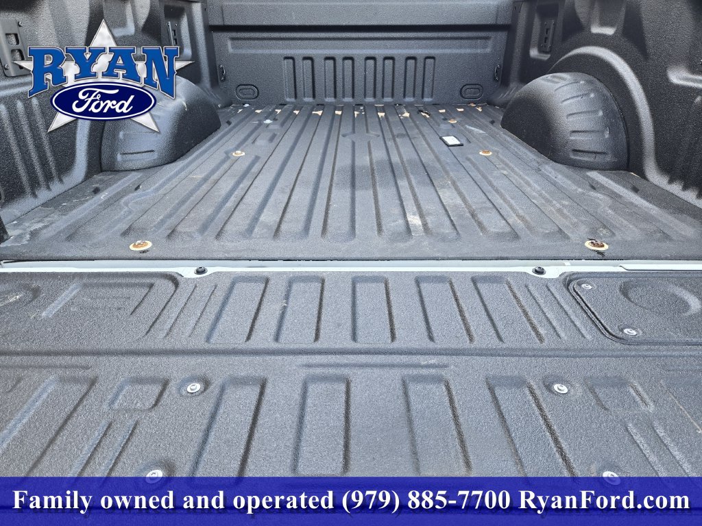 Certified 2025 Ford F250 Platinum w/ FX4 Off-Road Package AWD/4WD image 26