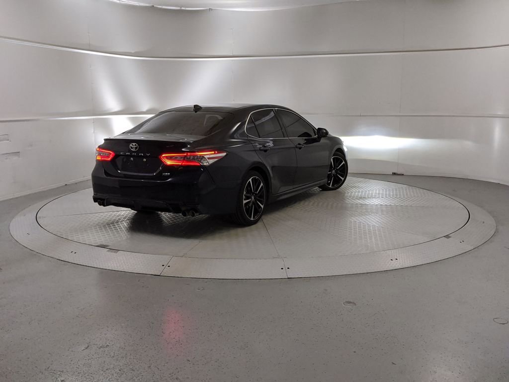 Used 2020 Toyota Camry XSE image 3