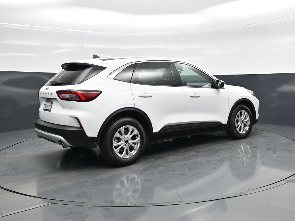 Certified 2023 Ford Escape Active FWD image 11