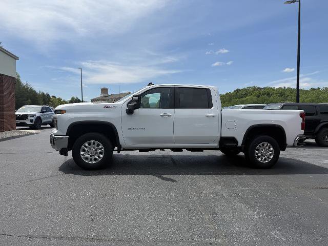 Used 2024 Chevrolet Silverado 2500 LT AWD/4WD image 18
