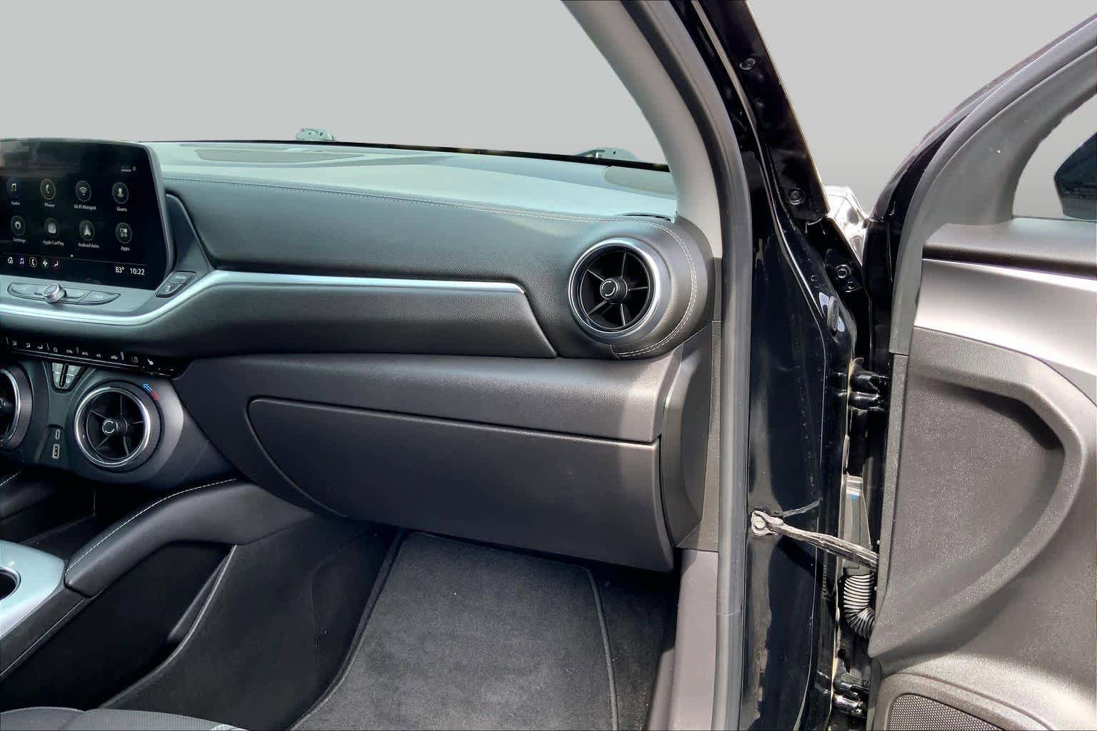 Used 2024 Chevrolet Blazer LT FWD image 17