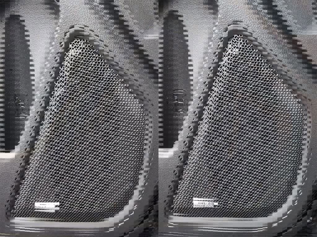 Used 2022 Subaru Outback Limited image 32