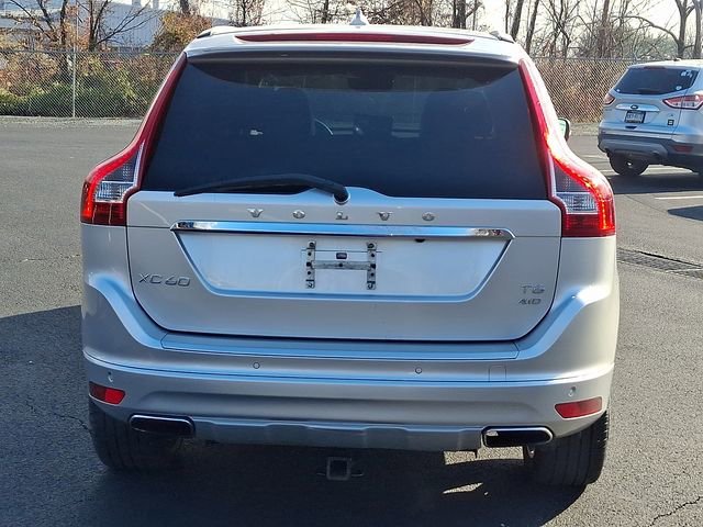 Used 2017 Volvo XC60 T6 Inscription w/ Climate Package image 9