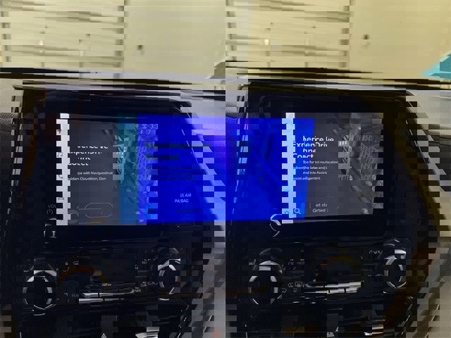 Used 2024 Toyota Highlander XLE image 15