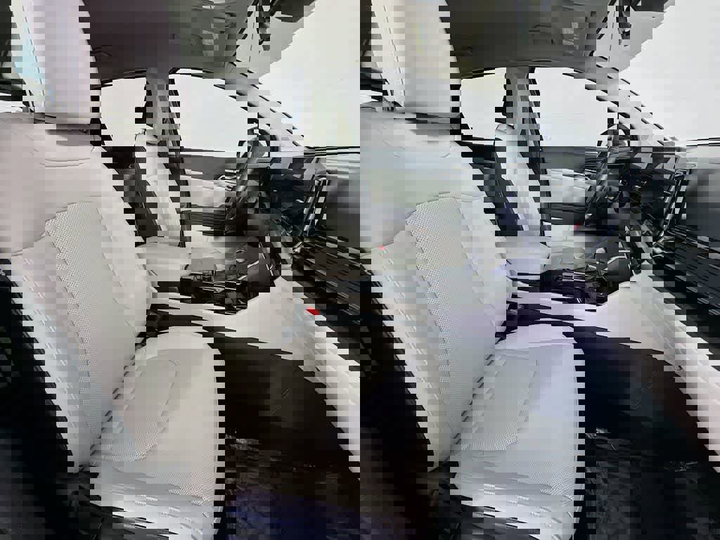 Used 2023 Kia Sportage EX image 18