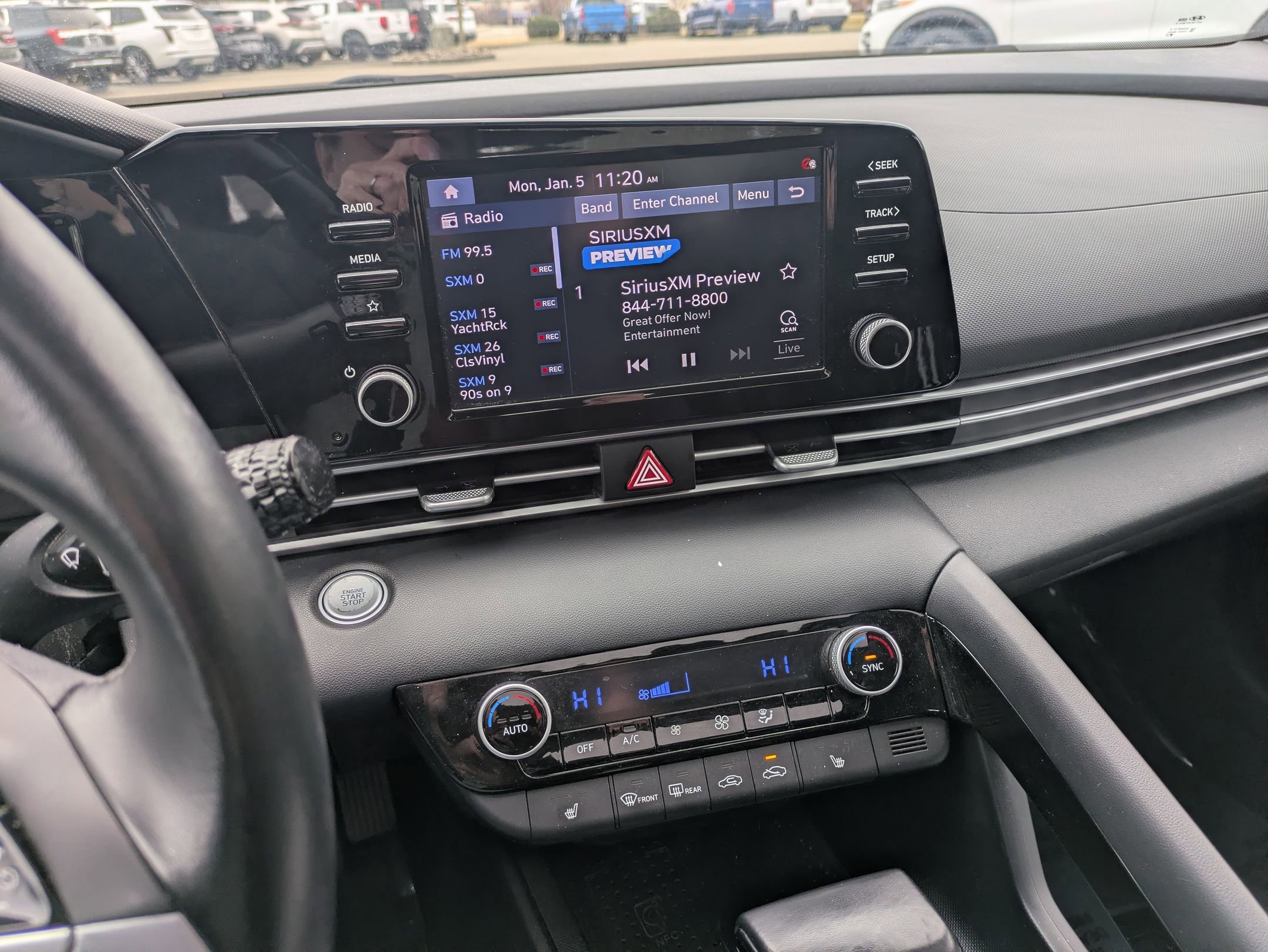 Used 2021 Hyundai Elantra SEL w/ Convenience + Premium Package image 20