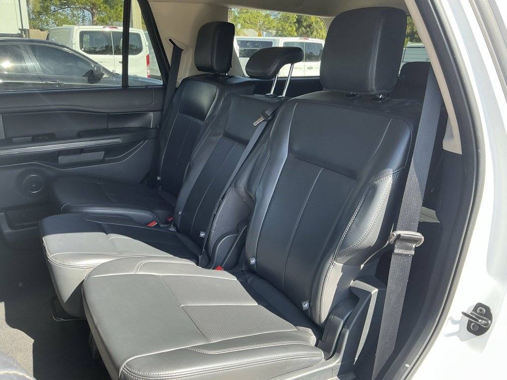 Certified 2024 Ford Expedition XLT image 27