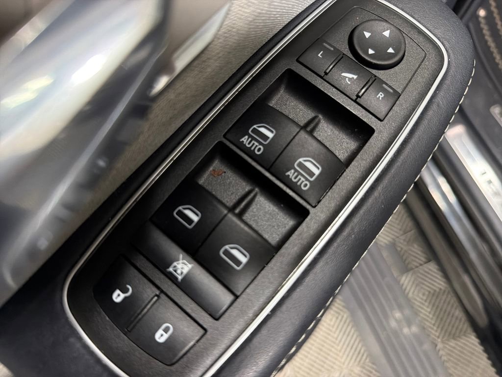 Used 2022 RAM 1500 Limited AWD/4WD image 17