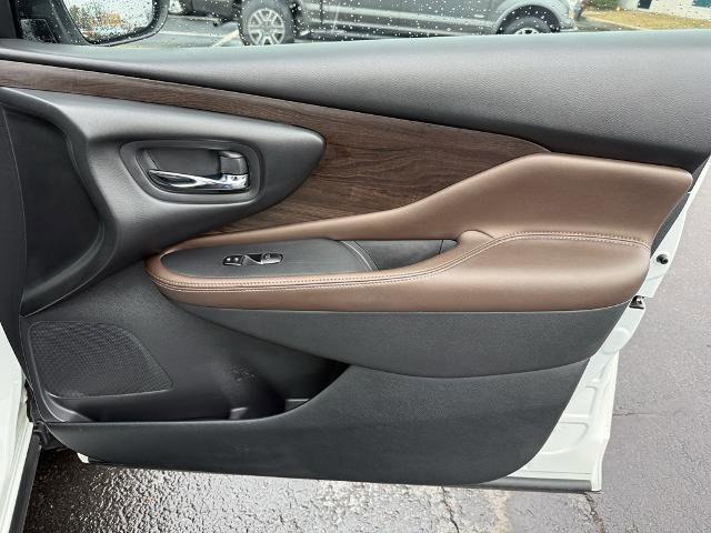 Used 2021 Nissan Murano Platinum w/ Cargo Package image 23