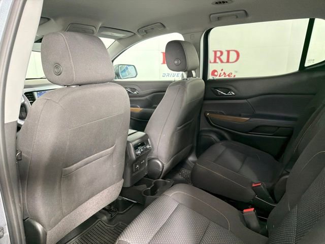 Used 2021 GMC Acadia SLE w/ Driver Convenience Package FWD image 14
