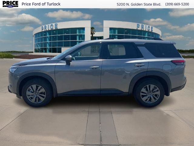 Used 2025 Nissan Pathfinder SV FWD image 8