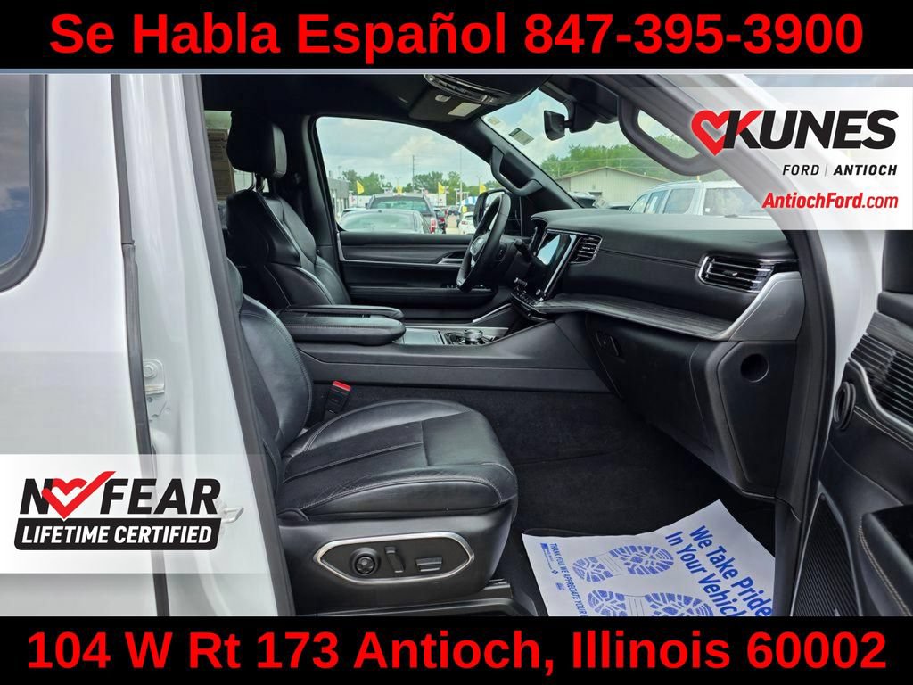 Used 2024 Jeep Wagoneer L Series II w/ Flexible Seating Group AWD/4WD image 38