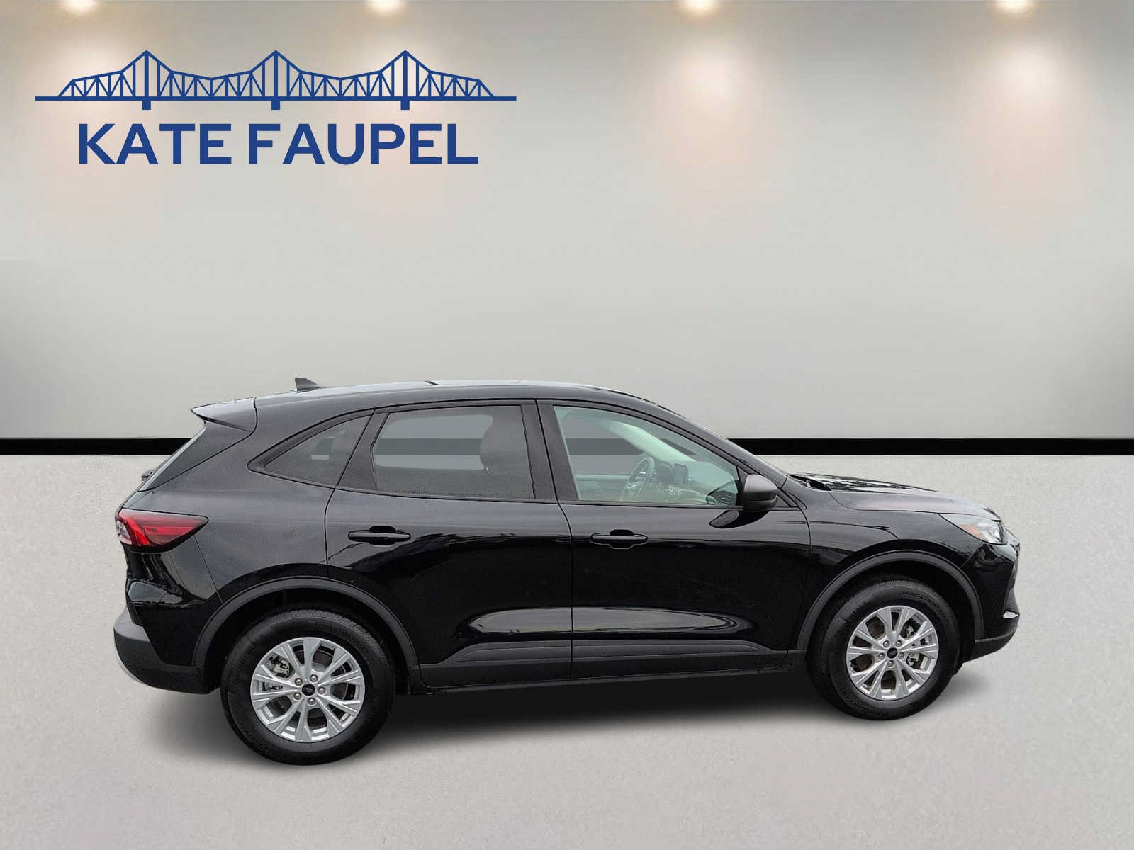 Certified 2025 Ford Escape Active AWD/4WD image 8