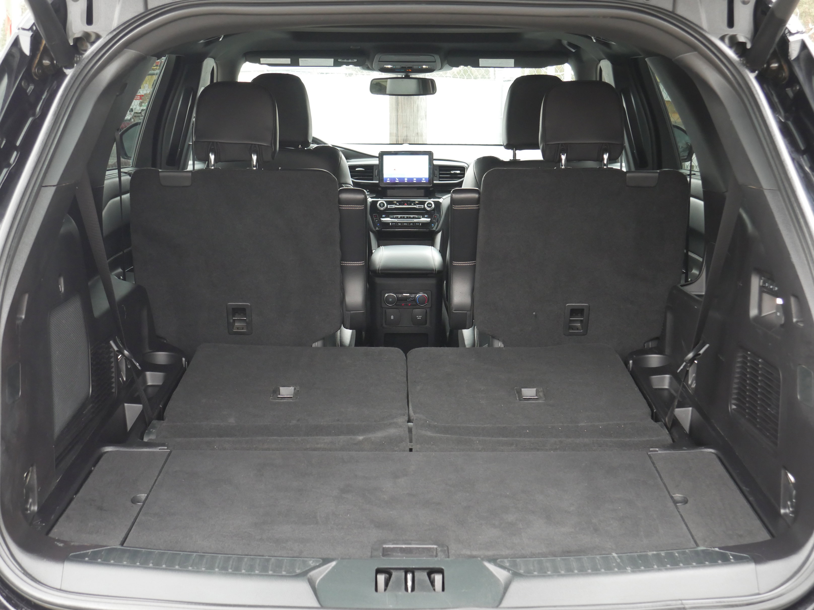 Certified 2021 Ford Explorer ST image 26