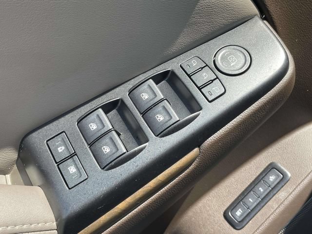 Used 2018 GMC Yukon Denali w/ Denali Ultimate Package AWD/4WD image 15
