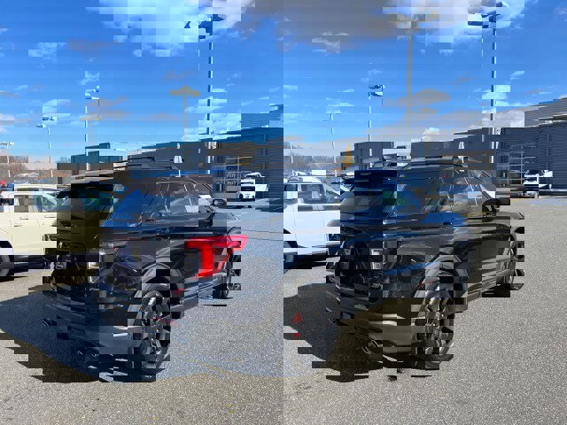 Certified 2022 Ford Explorer ST w/ Equipment Group 401A image 3