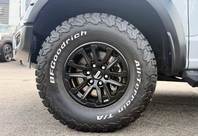 Certified 2025 Ford F150 Raptor AWD/4WD image 3