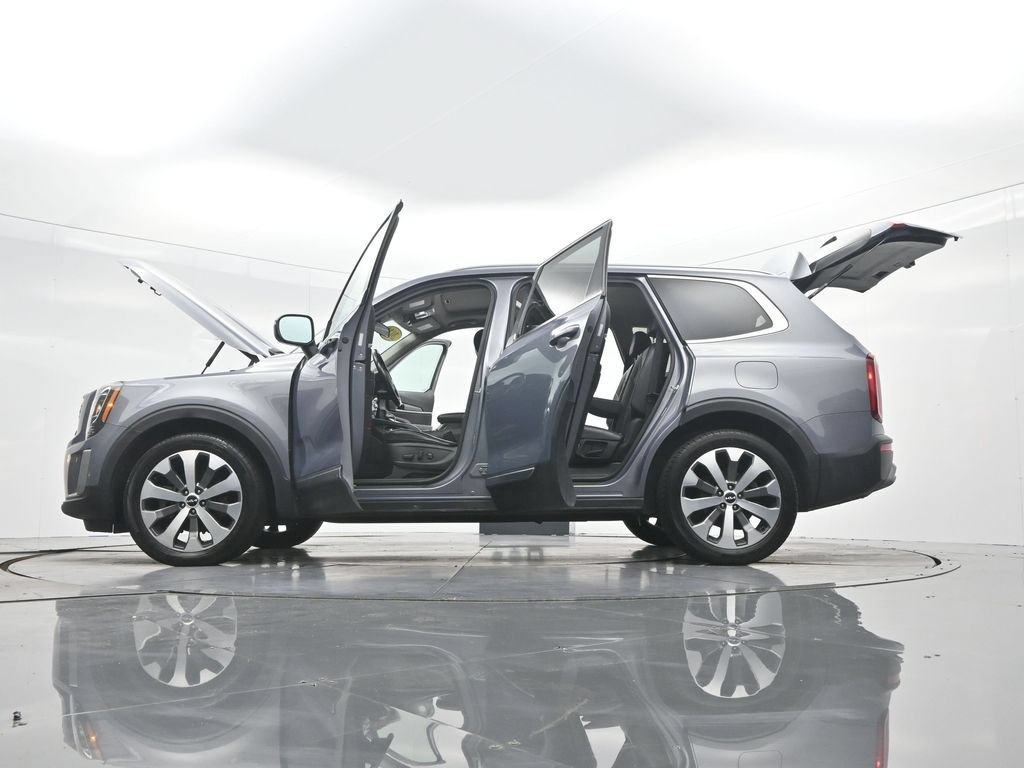 Used 2022 Kia Telluride S AWD/4WD image 46