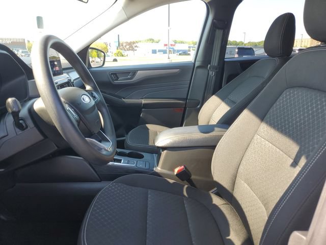 Certified 2025 Ford Escape Active AWD/4WD image 9