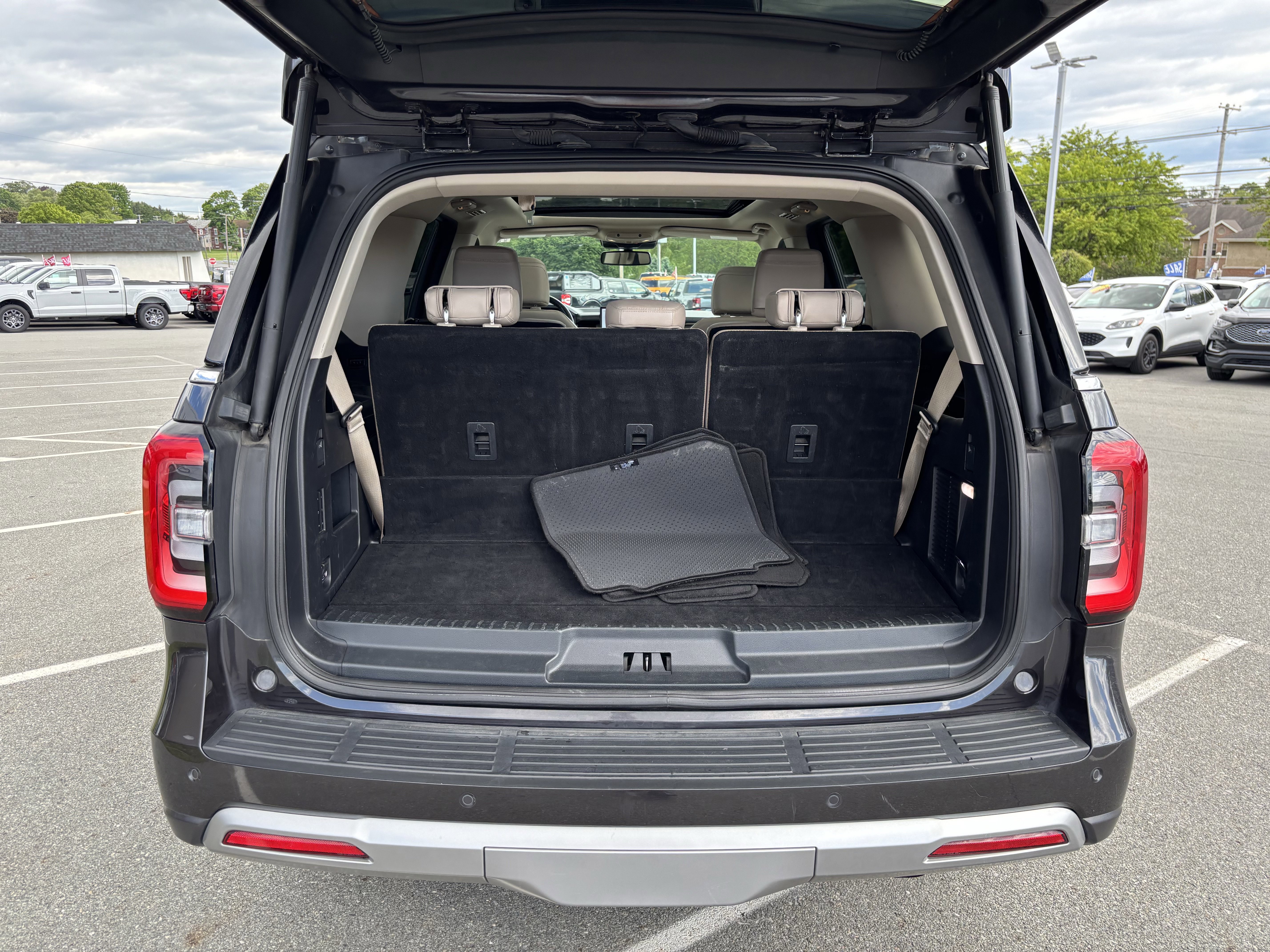 Certified 2024 Ford Expedition Limited AWD/4WD image 31